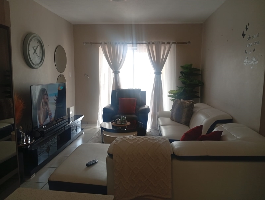 2 Bedroom Property for Sale in Waterval East North West